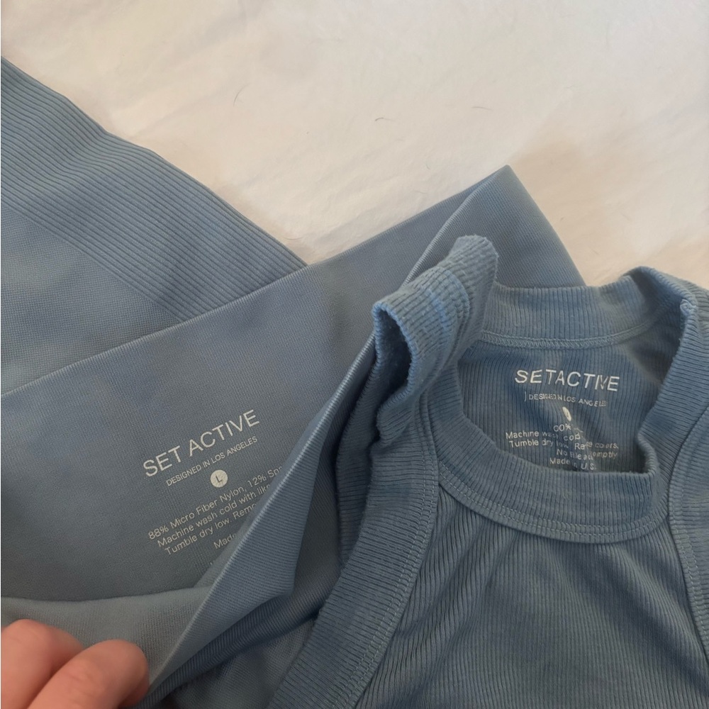 SET ACTIVE ‘Blue Jean’ Set, Leggings L, Tank M - Picture 3 of 7